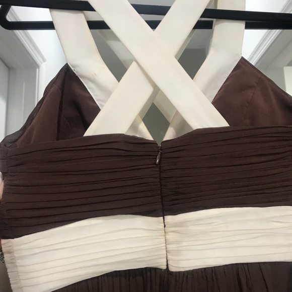 Elegant Evening Gown - Picture 2 of 3